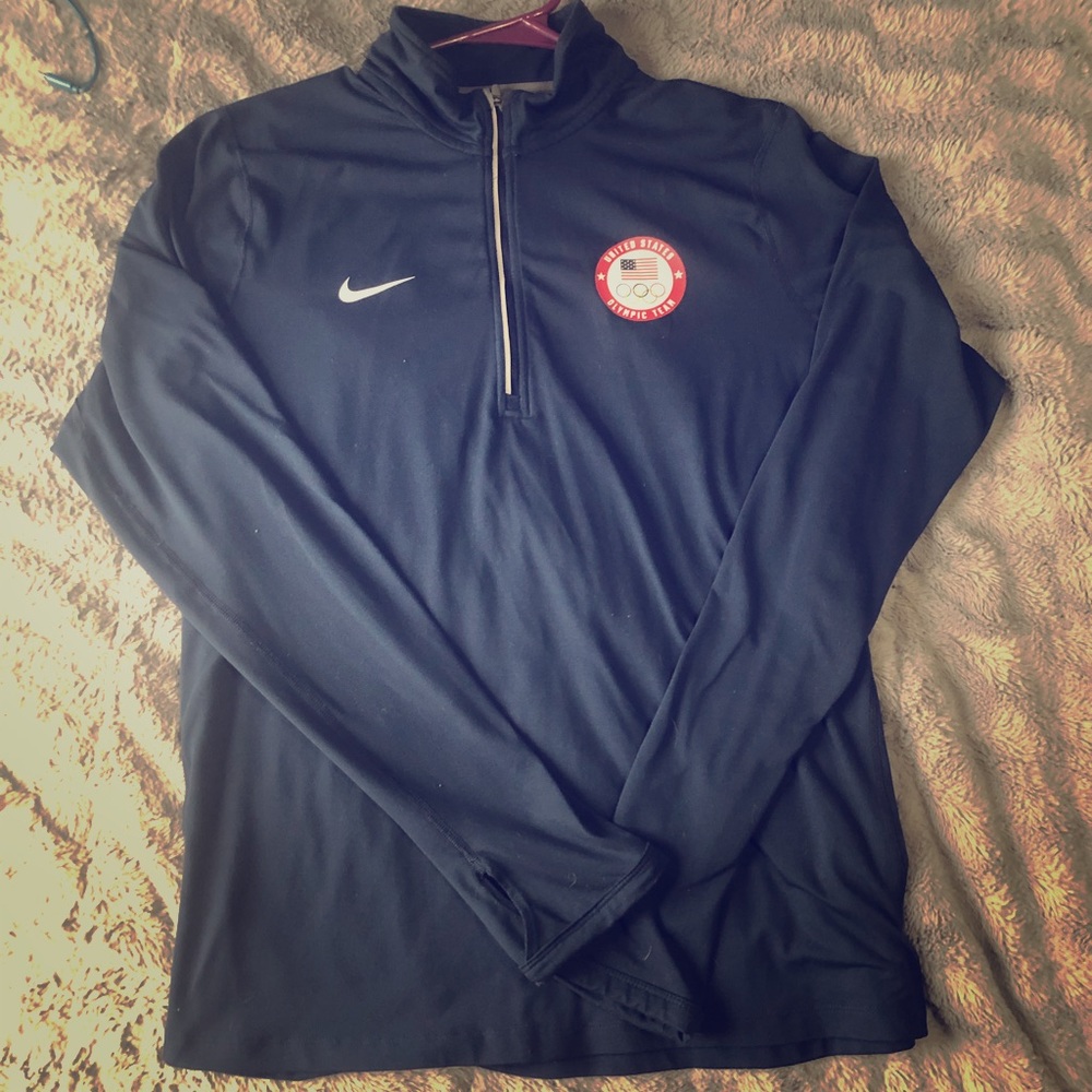 Nike Team USA Woman’s XL Pullover